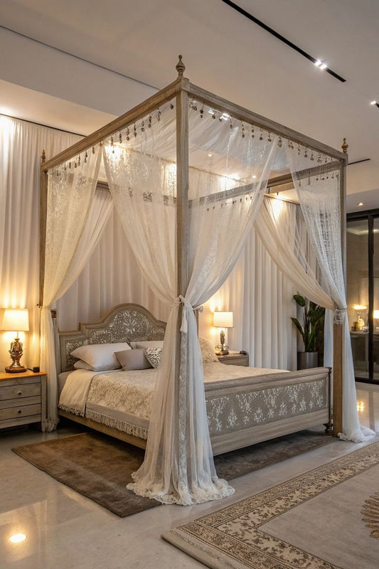 The Europa Canopy bed