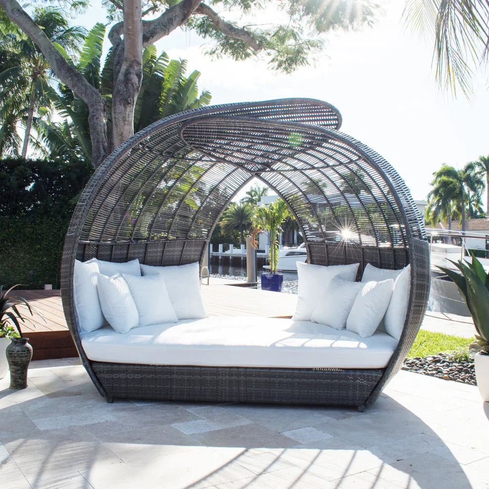 The Banyan Daybed by Panama Jack
