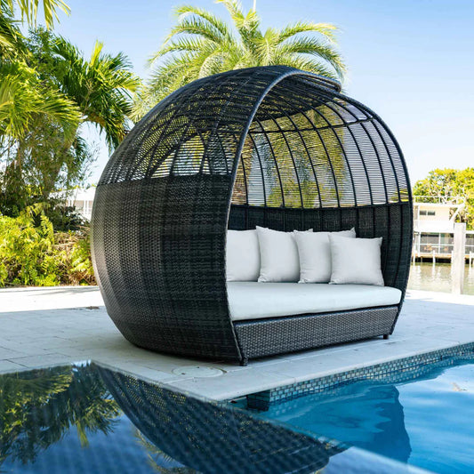 The Banyan Daybed by Panama Jack